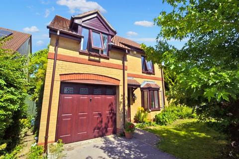 4 bedroom detached house to rent, Hawthorn Crescent, Yatton