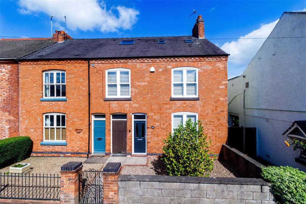 Mountsorrel Lane, Rothley, LE7 4 bed semidetached house £425,000