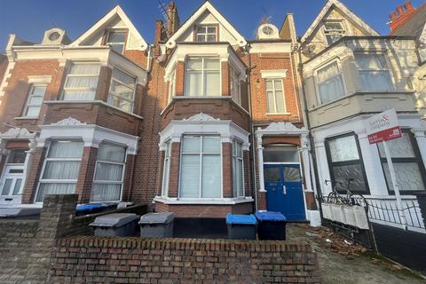 1 bedroom flat to rent, Chichele Road, Willesden Green
