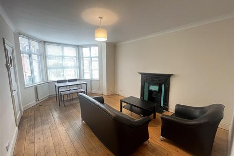 1 bedroom flat to rent, Chichele Road, Willesden Green