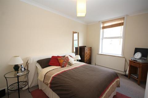 1 bedroom flat to rent, Chichele Road, Willesden Green