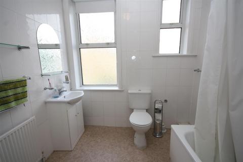 1 bedroom flat to rent, Chichele Road, Willesden Green