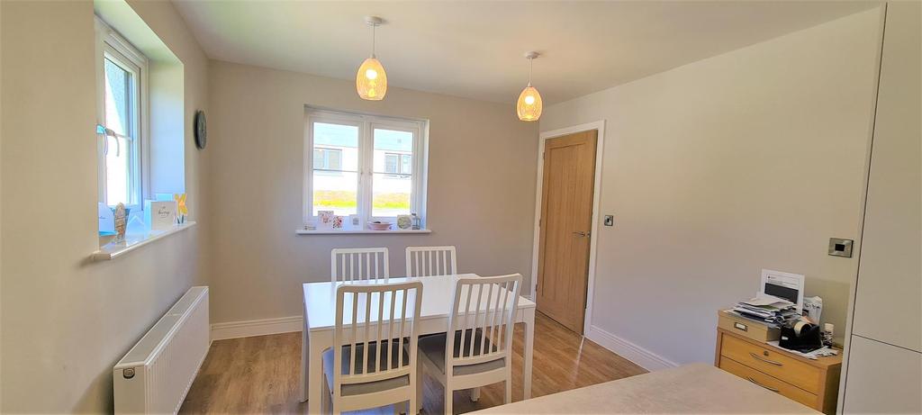 Dining area.jpg