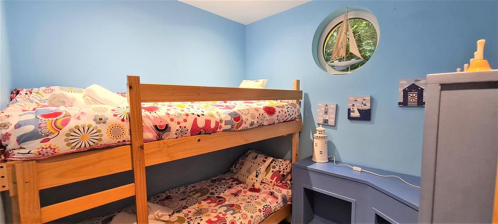 Bunk bed room .jpg