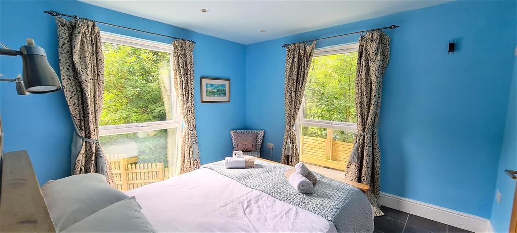 Double bedroom ground floor (2).jpg