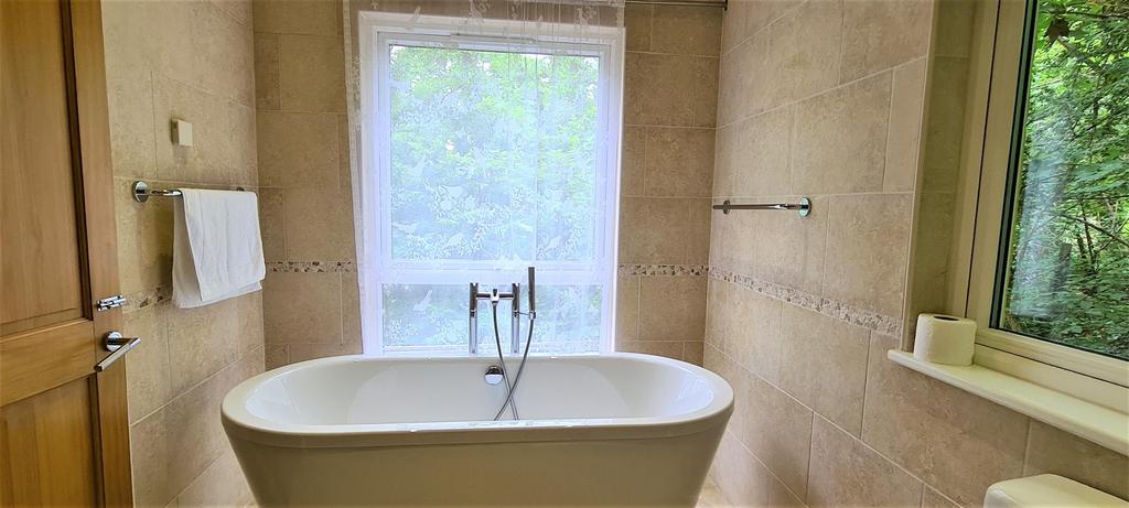Second bathroom first floor.jpg
