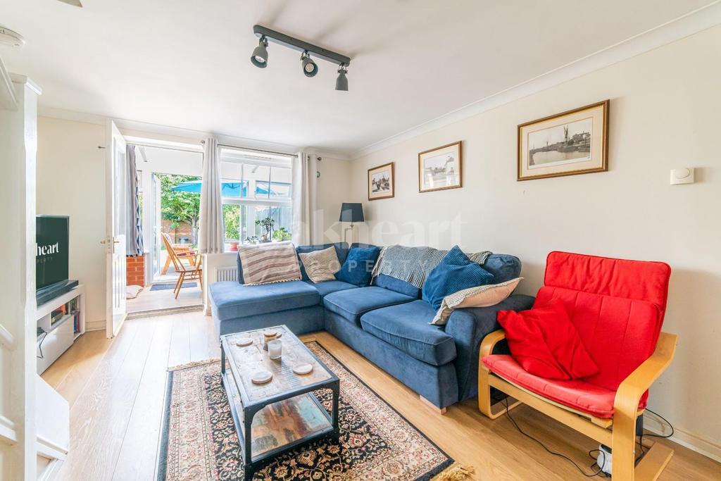 Haddon Park, Colchester 2 bed semidetached house £240,000