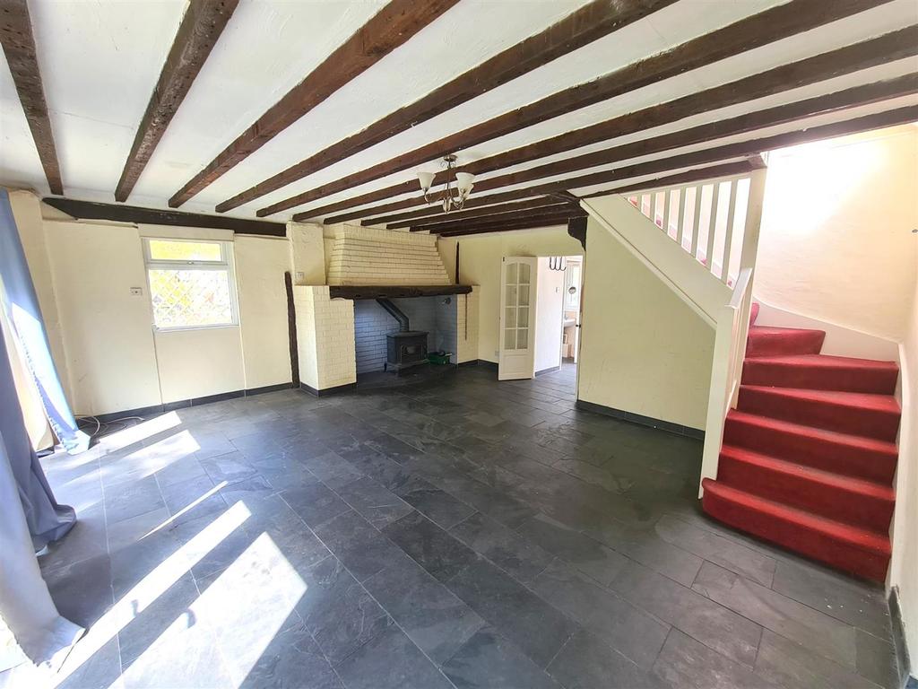 Hyde Lane, Danbury 2 bed detached house £400,000