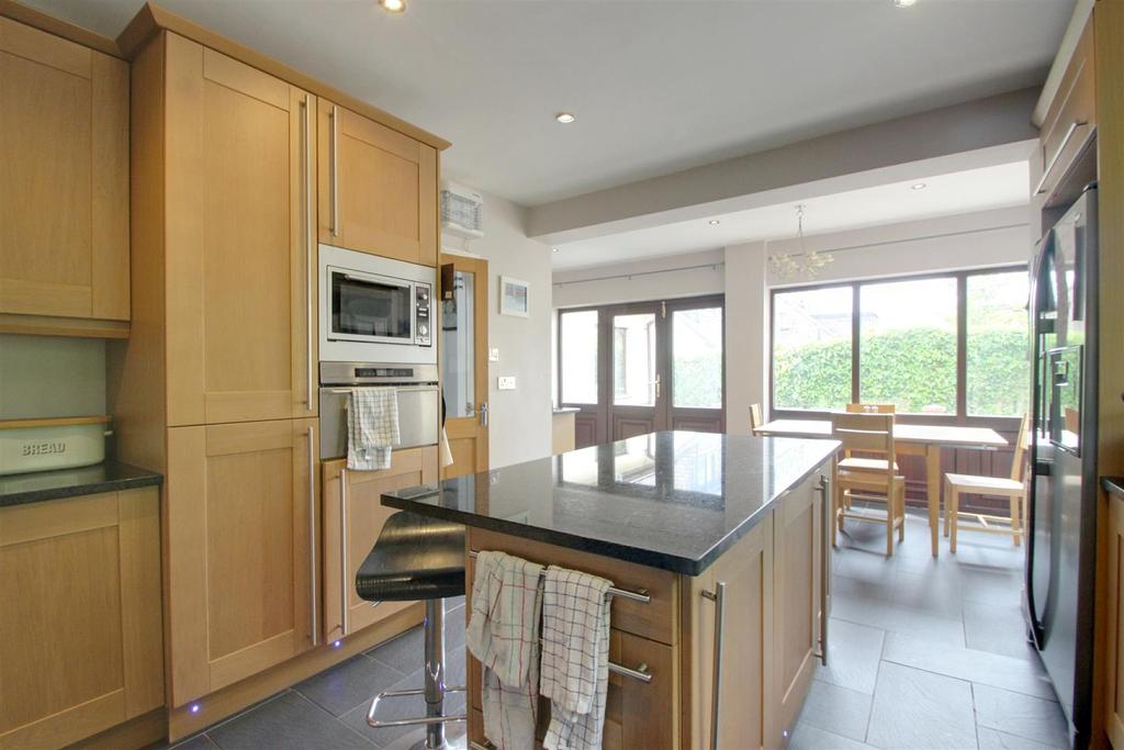 Kitchen 3.jpg