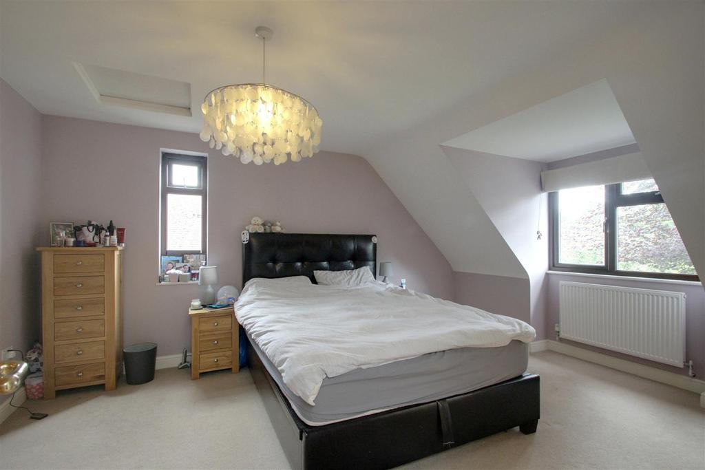 Master bedroom.jpg