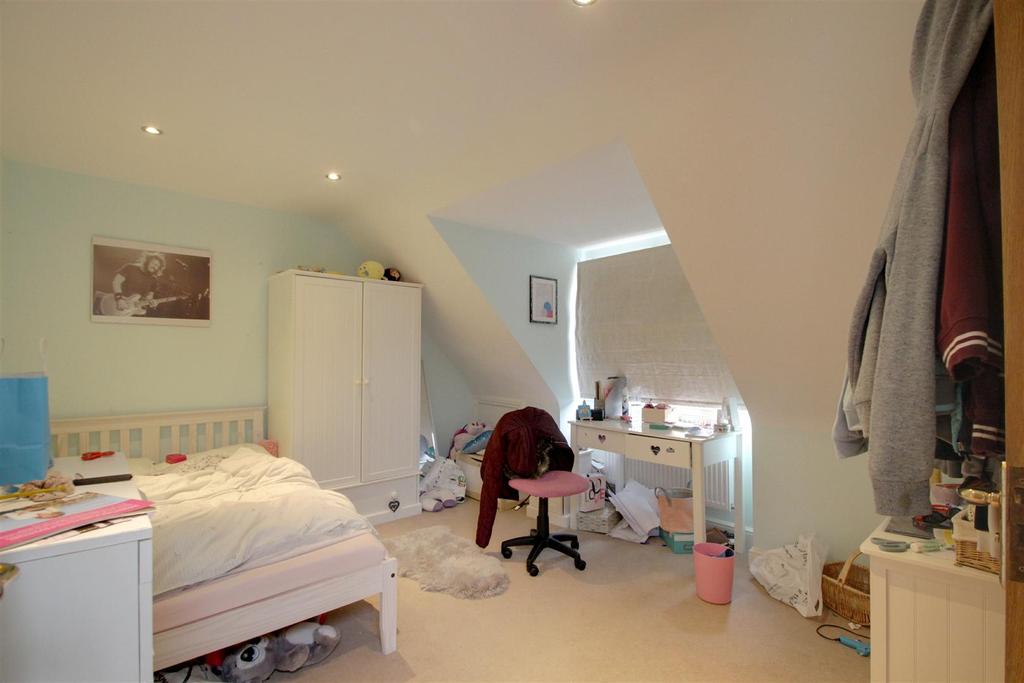 Bedroom 2.jpg