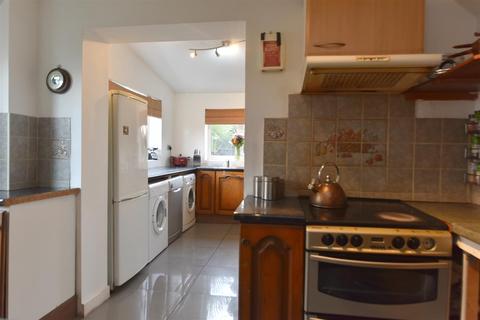 75 Manor Avenue, Burscough, Ormskirk, L40 7TT