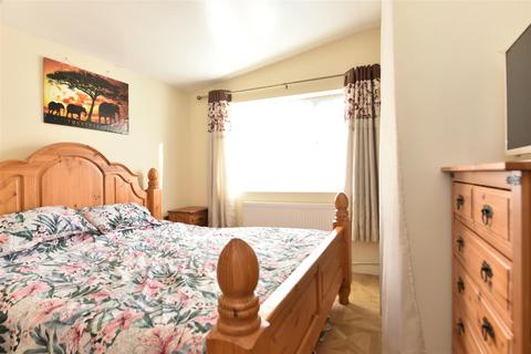 75 Manor Avenue, Burscough, Ormskirk, L40 7TT