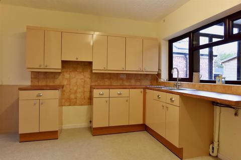 18 Wigan Road, Westhead, Ormskirk, L40 6HZ
