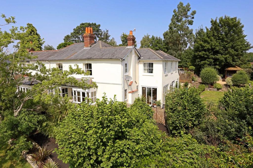 Lodge Hill Road, Lower Bourne, Farnham 6 bed semidetached house £