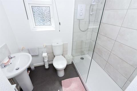 Flat 2, 2 Alexandra Road, Worthing, BN11 2DX