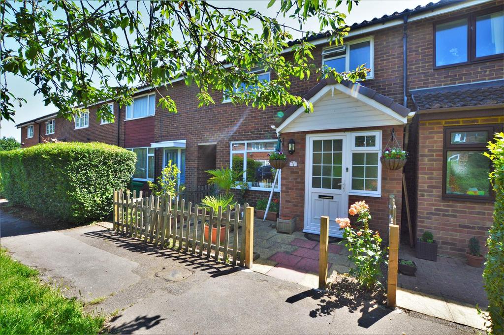 Farnham Road, Nr Farnham Royal, Slough 3 bed terraced house £425,000