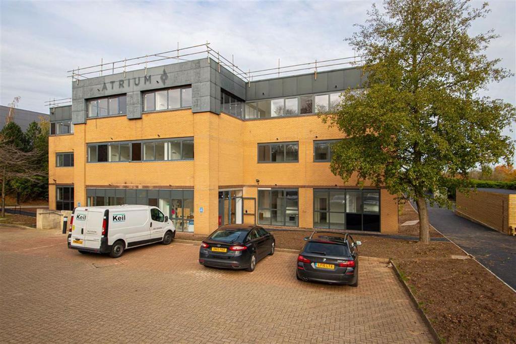 2 Foxhunter Drive, Linford Wood, Milton Keynes 1 bed apartment £950 pcm (£219 pw)