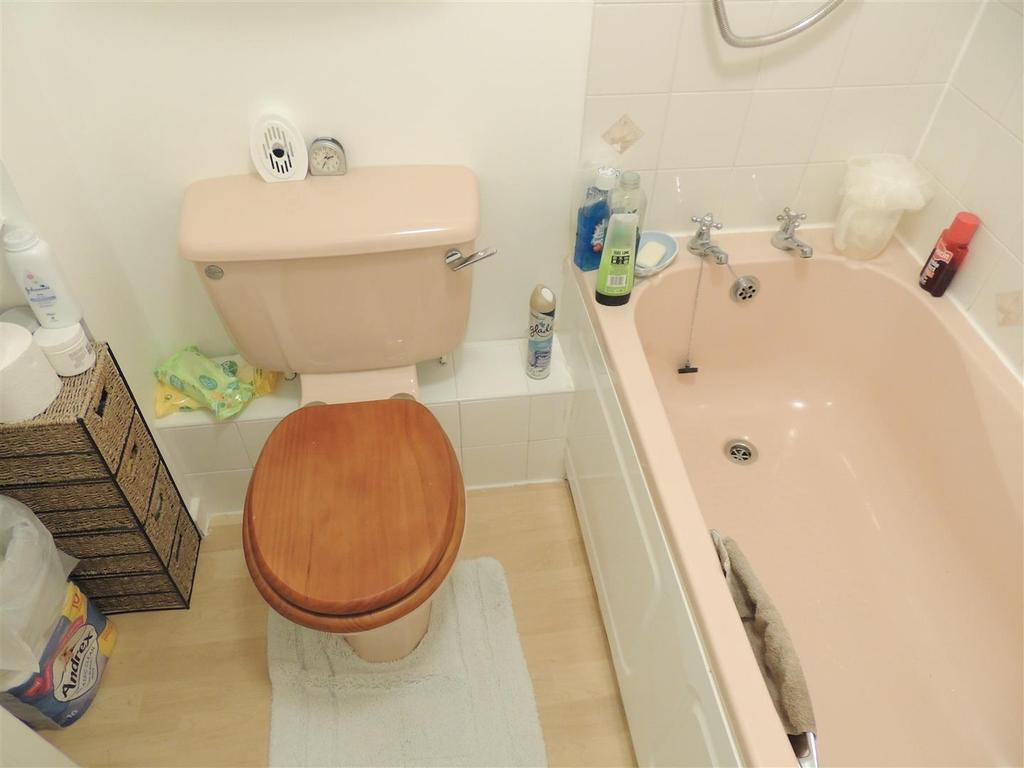 Alcove Road, Bristol 2 bed apartment £895 pcm (£207 pw)