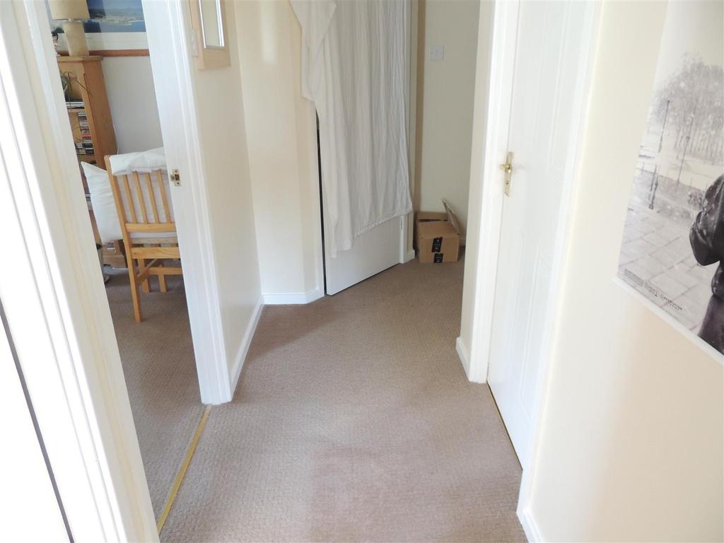 Alcove Road, Bristol 2 bed apartment £895 pcm (£207 pw)