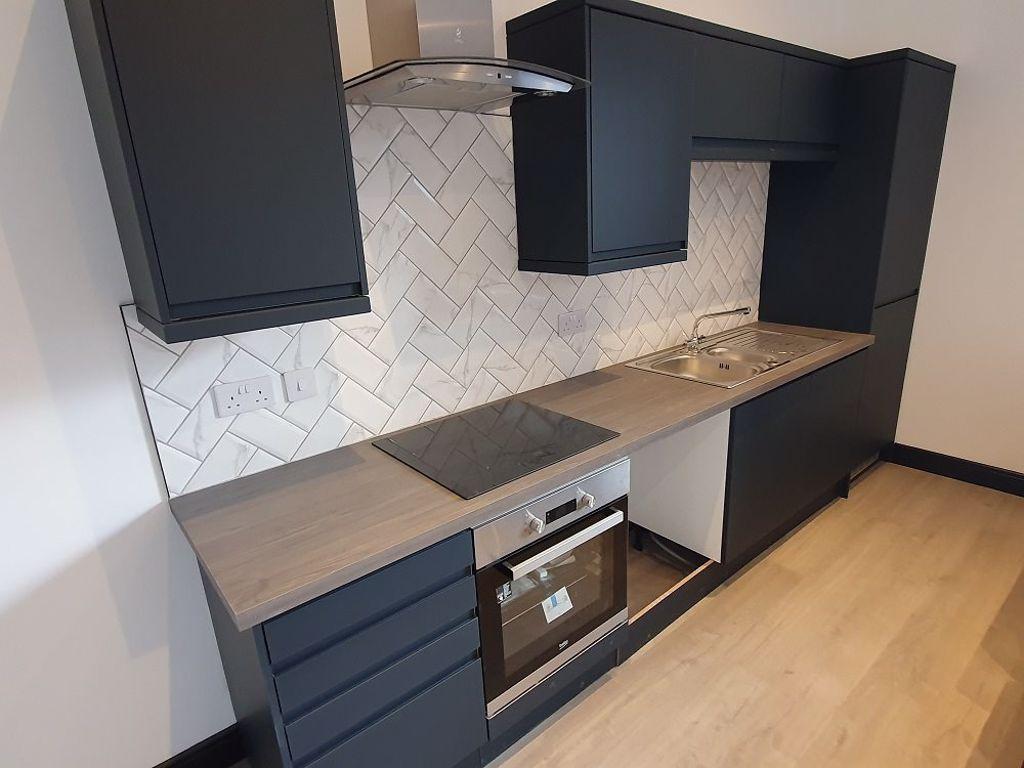 Market Street, Stourbridge, West... 2 bed flat £750 pcm (£173 pw)