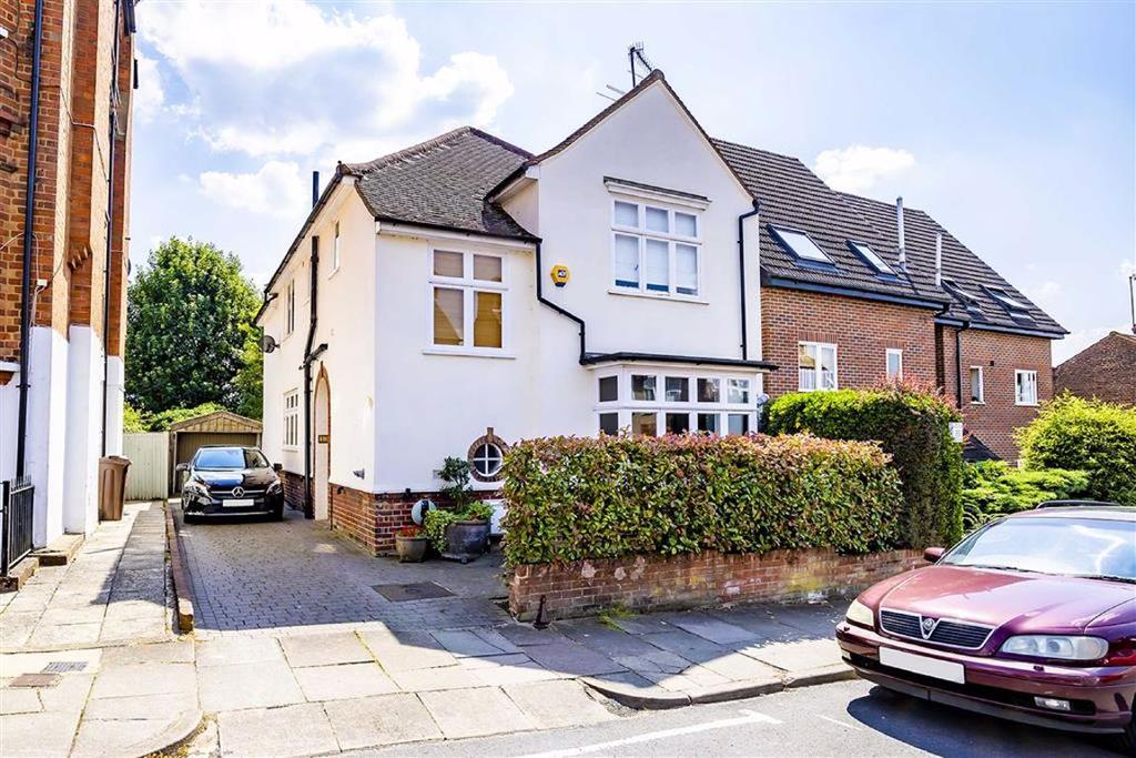 Worley Road, St. Albans, Hertfordshire 4 bed detached house £1,400,000