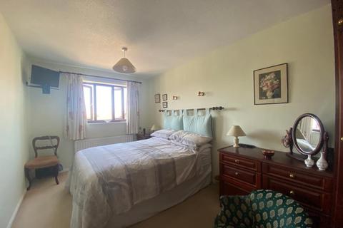 33 Kentstone Close, Northampton, NN2 8UH