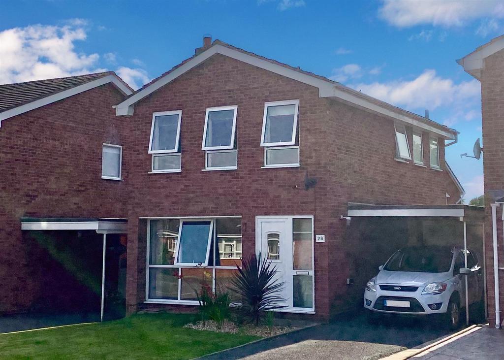Poynton Road, Shawbury, Shrewsbury 3 bed detached house £250,000