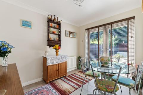 21 Jersey Close, Kennington, Ashford, TN24 9LD