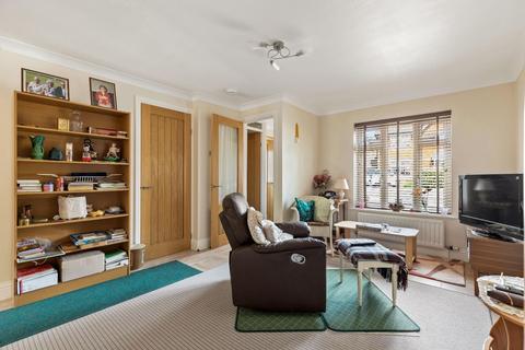 21 Jersey Close, Kennington, Ashford, TN24 9LD