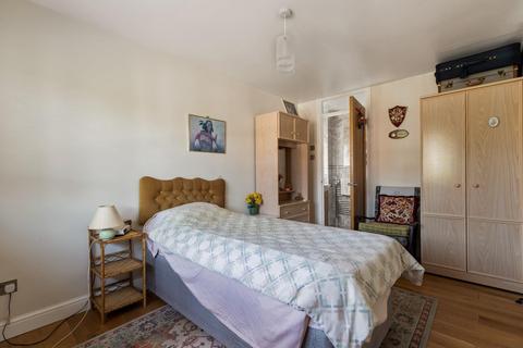 21 Jersey Close, Kennington, Ashford, TN24 9LD
