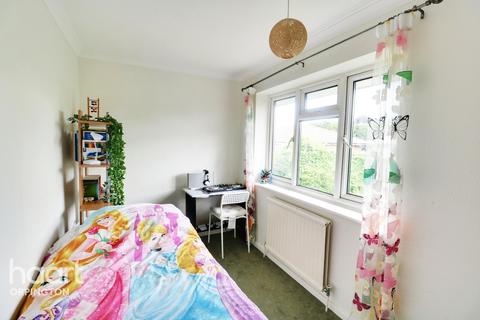 1 Adcock Walk, Orpington, BR6 9SY