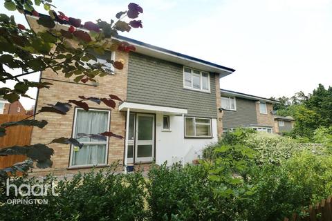 1 Adcock Walk, Orpington, BR6 9SY