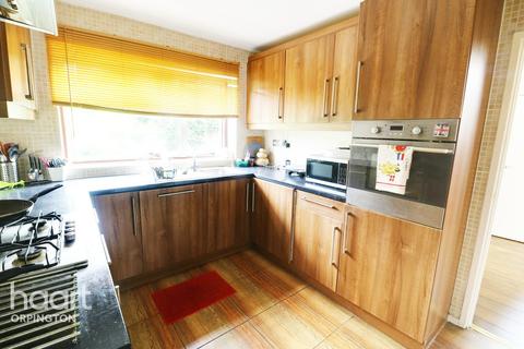1 Adcock Walk, Orpington, BR6 9SY