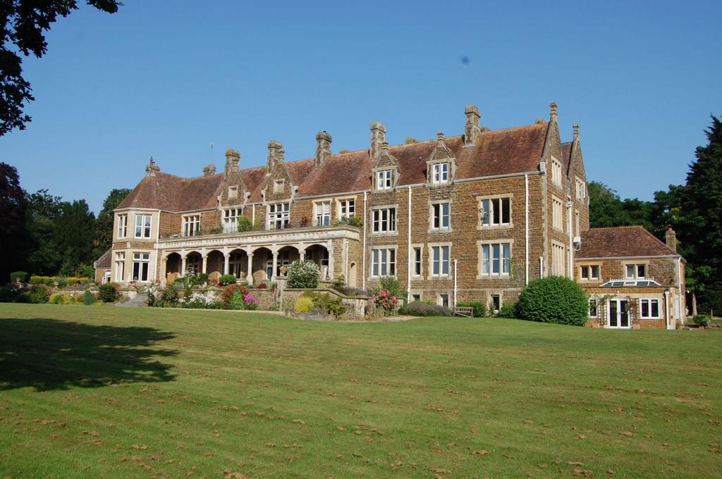 Watling Street, Norton, Daventry NN11... 2 bed flat £275,000