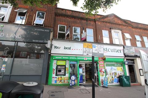 55a Central Road, Worcester Park, KT4 8EB