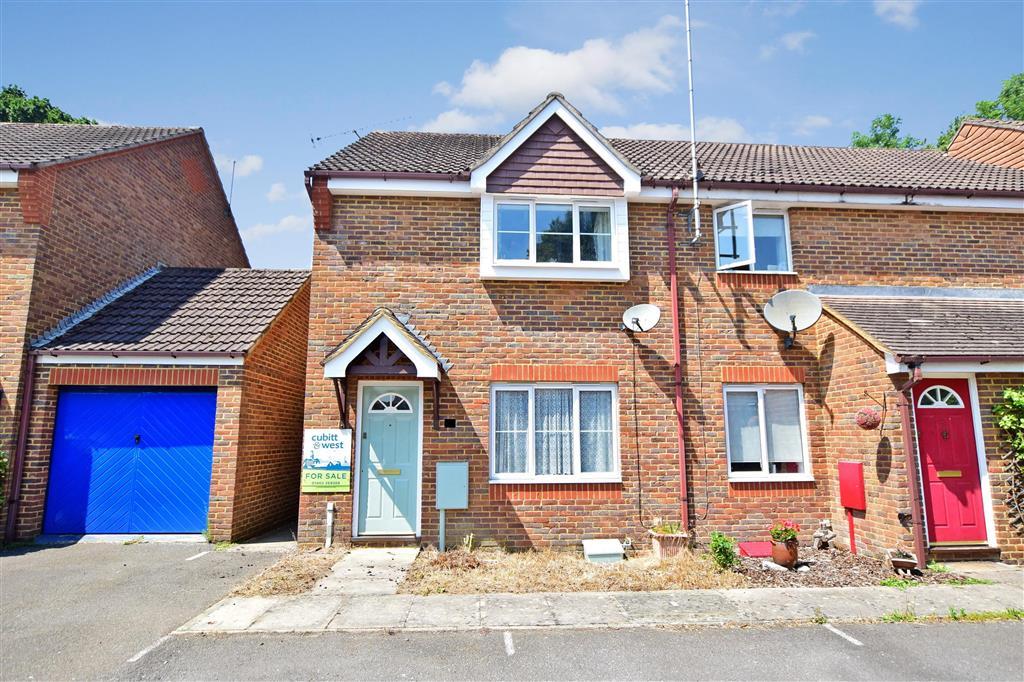 Ropeland Way, Horsham, West Sussex 3 bed end of terrace house £375,000