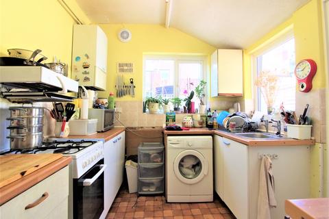 33 Garden Road, Folkestone, CT19 5RA