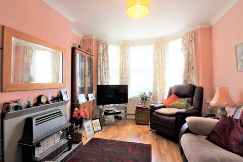 33 Garden Road, Folkestone, CT19 5RA
