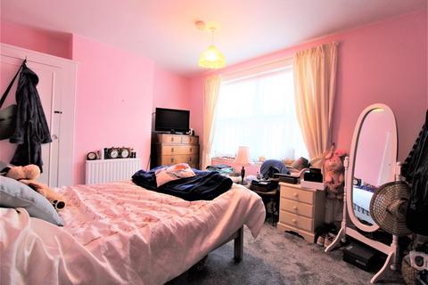 33 Garden Road, Folkestone, CT19 5RA