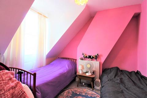 33 Garden Road, Folkestone, CT19 5RA
