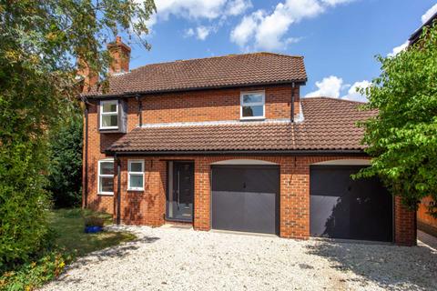 3 Elyham, Purley On Thames, Reading, RG8 8EN