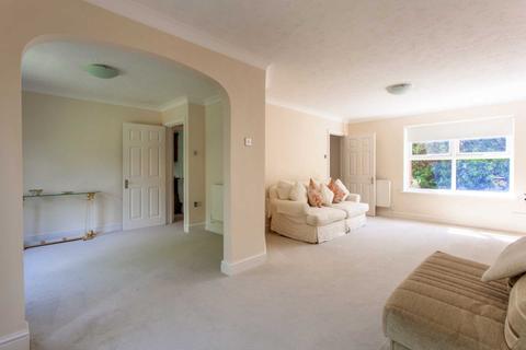 3 Elyham, Purley On Thames, Reading, RG8 8EN
