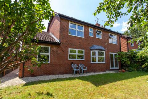 3 Elyham, Purley On Thames, Reading, RG8 8EN