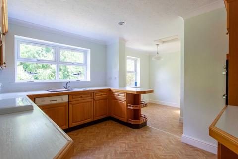 3 Elyham, Purley On Thames, Reading, RG8 8EN