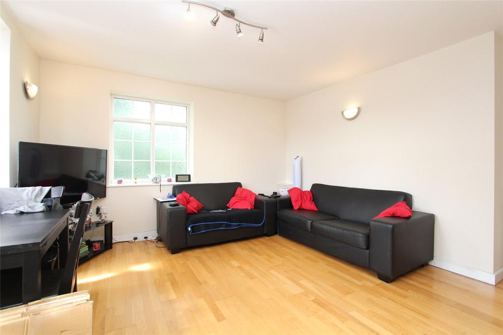 moneyhill-parade-rickmansworth-wd3-2-bed-apartment-1-125-pcm-260-pw