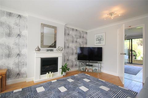 8 Ash Croft, Bradford, BD6 3QR