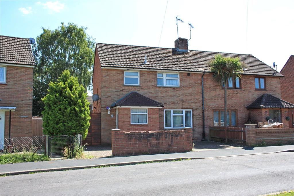Plaitford Grove, Leigh Park, Havant, PO9 3 bed semidetached house £