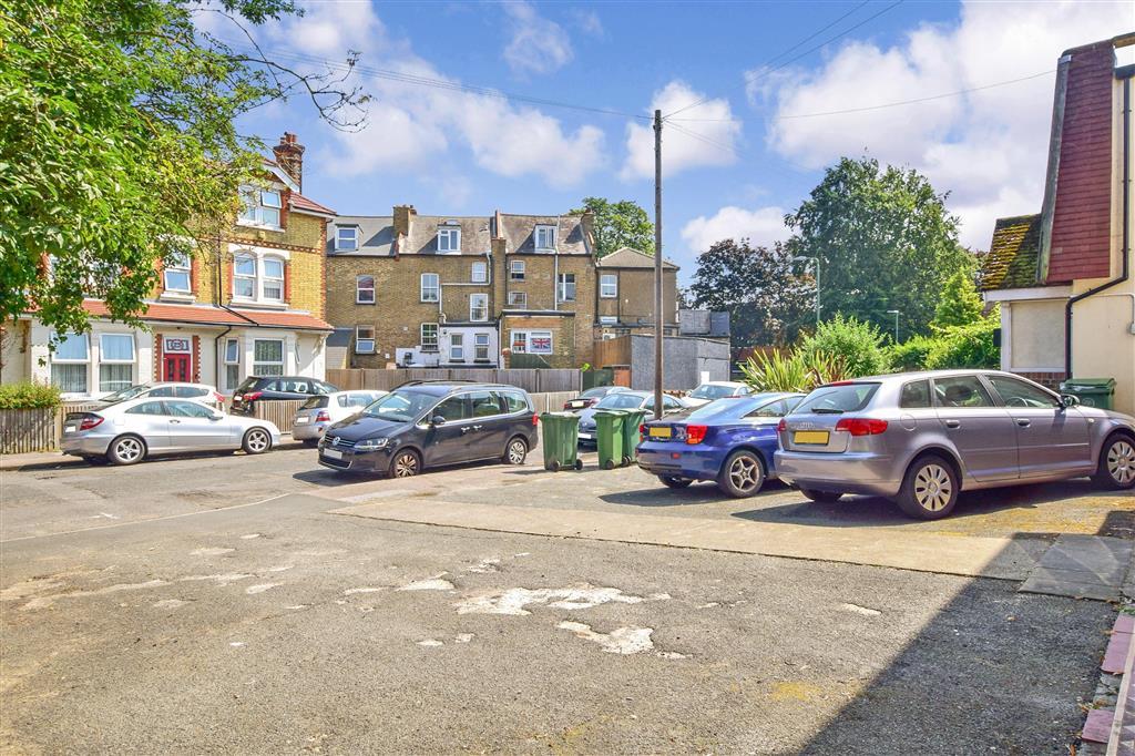 Driveway/Parking