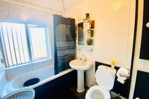 19 Blackacre Road, Dudley, DY2 8LZ